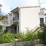 With Parking Space Brodarica, Sibenik - 6313 Apartament Brodarica (Sibenik-Knin)