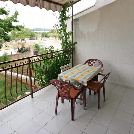 With Parking Space Brodarica, Sibenik - 6313 * Brodarica (Sibenik-Knin)