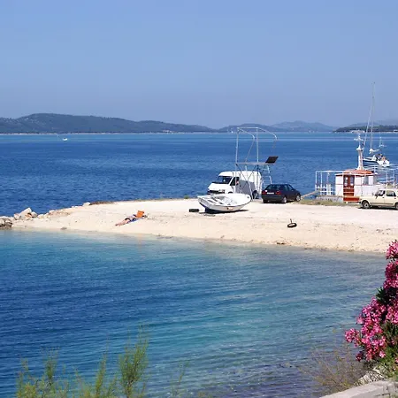 With Parking Space Brodarica, Sibenik - 6313 * Brodarica (Sibenik-Knin)
